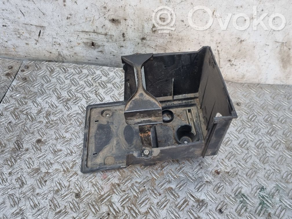 Volvo S40 Akun alusta 