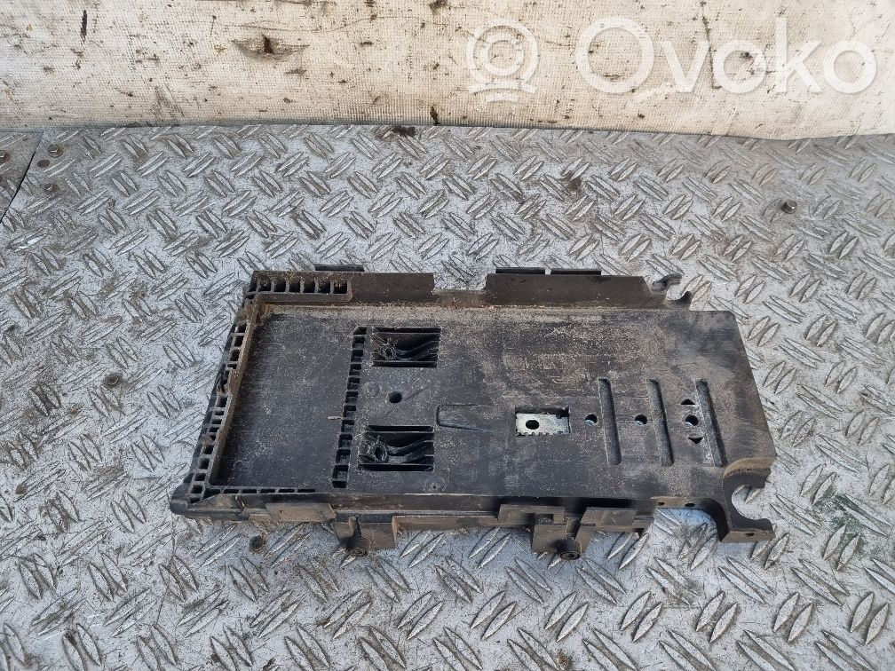 Ford Galaxy Akumuliatoriaus tvirtinimo padas 