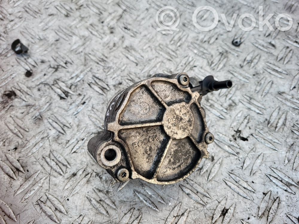 Ford Focus Vacuum pump 