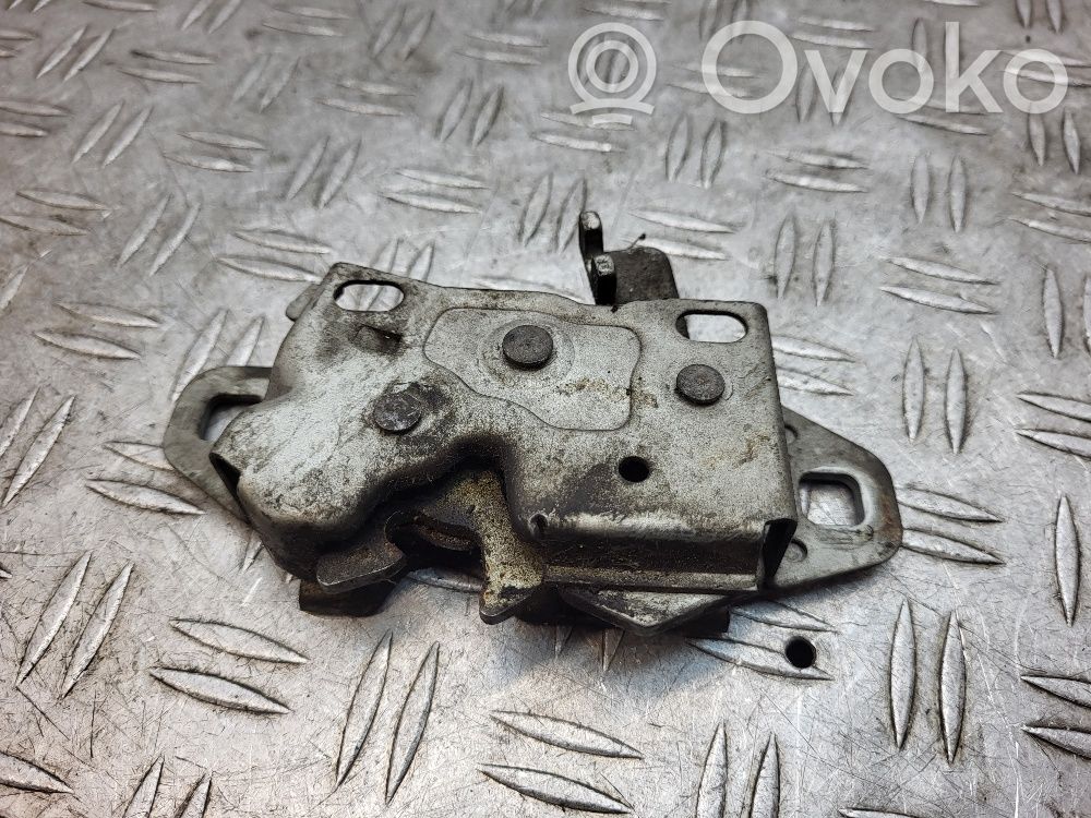 Engine bonnet/hood lock/catch