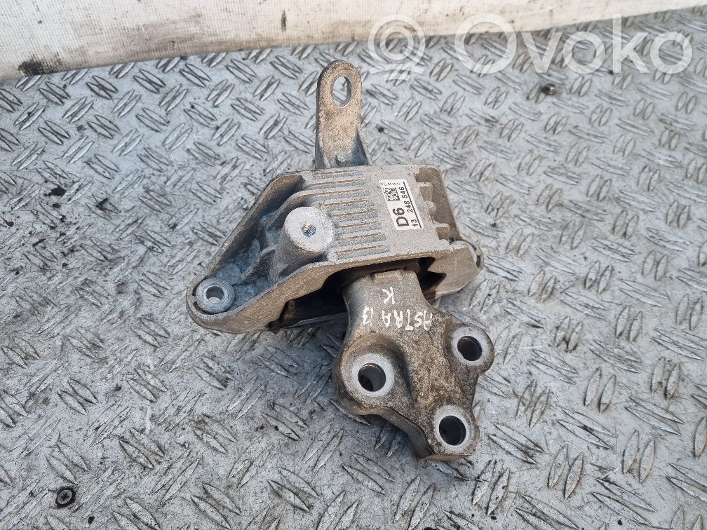 Opel Astra J Engine mount bracket 