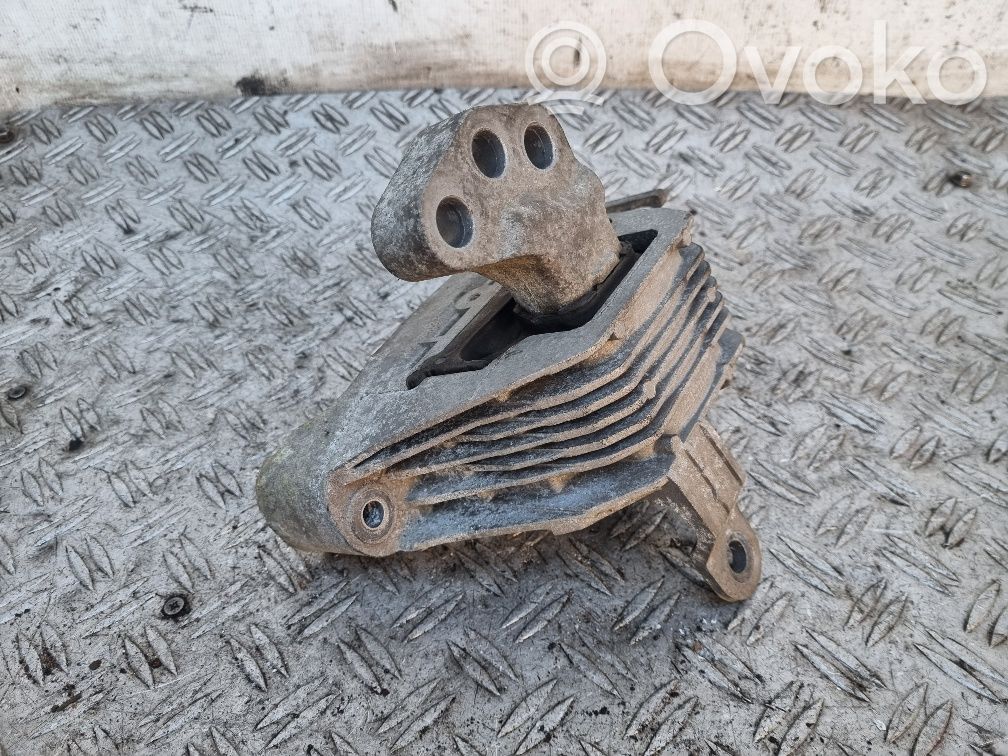 Opel Astra J Engine mount bracket 
