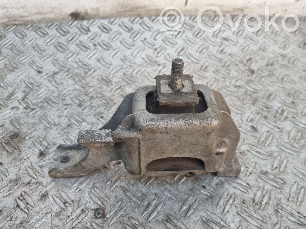 Mini One - Cooper Coupe R56 Engine mount bracket 