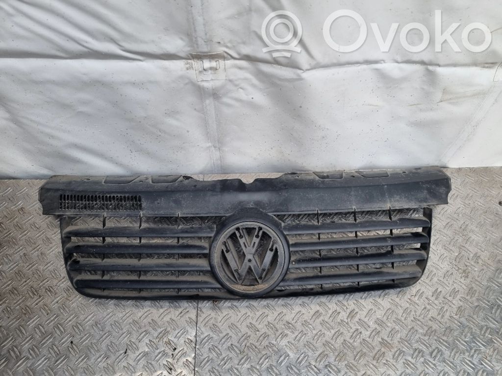 Volkswagen Multivan T5 Maskownica / Grill / Atrapa górna chłodnicy 