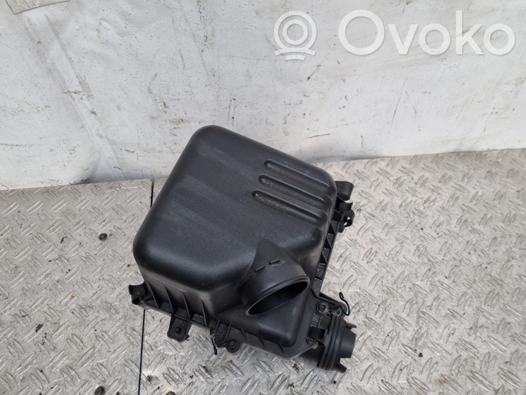 Hyundai i30 Air filter box 