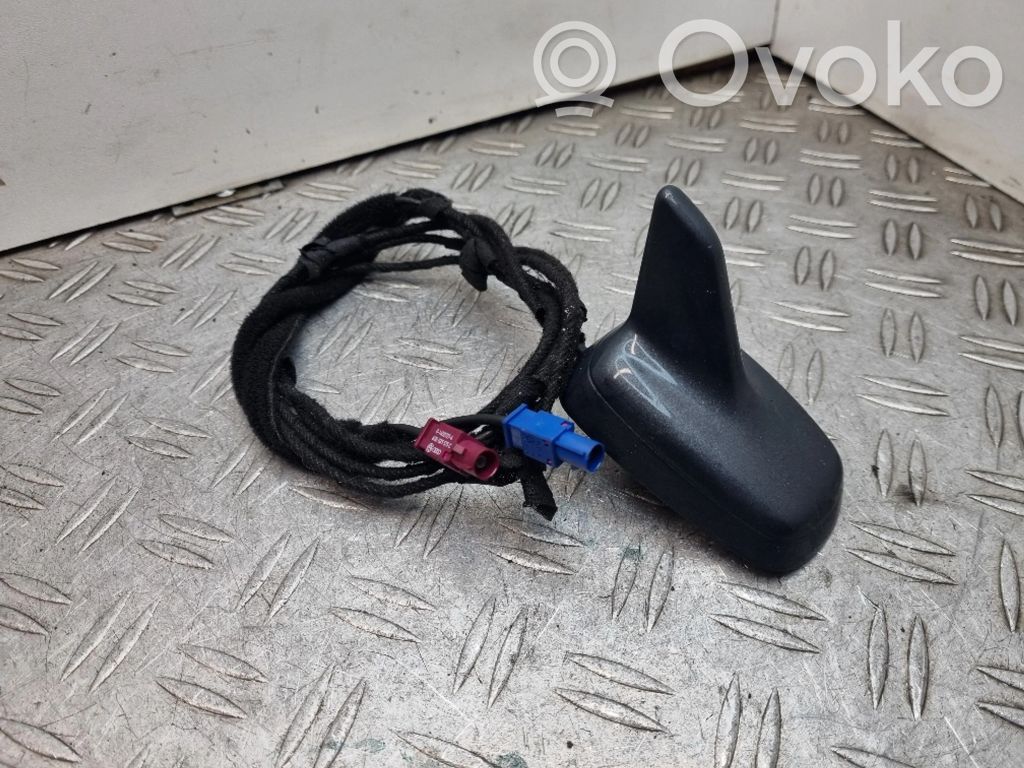Audi A5 8T 8F GPS-pystyantenni 