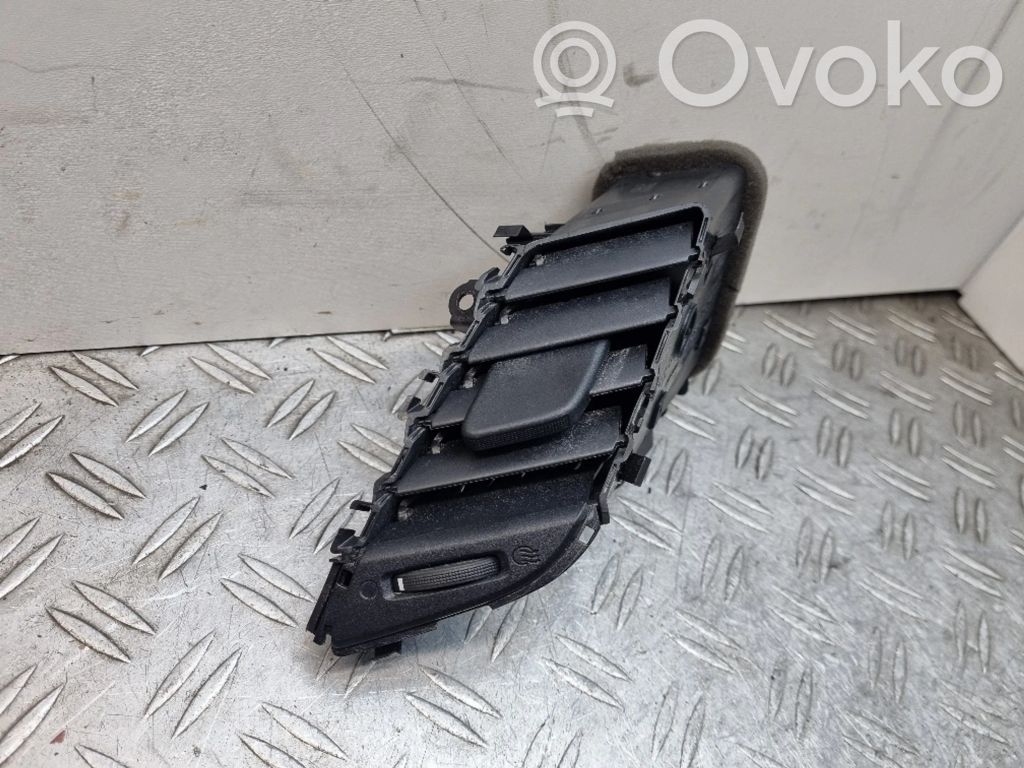Ford Fiesta Dysze / Kratki środkowego nawiewu deski rozdzielczej 