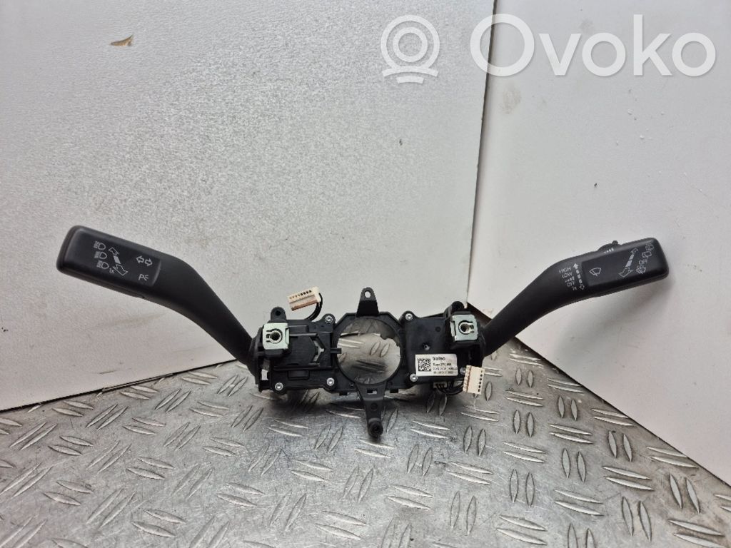 Skoda Octavia Mk2 (1Z) Wiper turn signal indicator stalk/switch 