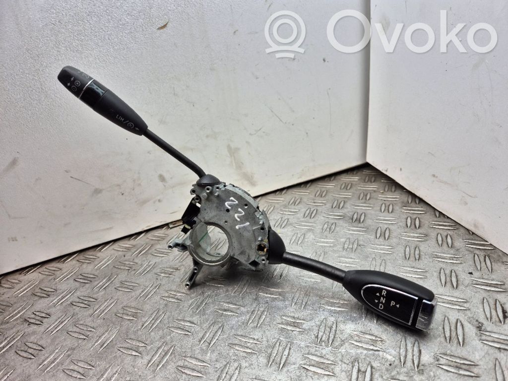 Manetki / Pokrętła / Łopatki zmiany biegów   A2215404601