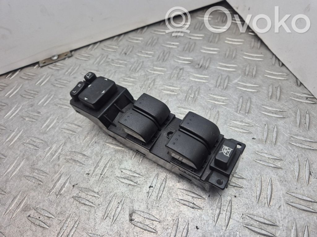 Mazda CX-7 Electric window control switch 