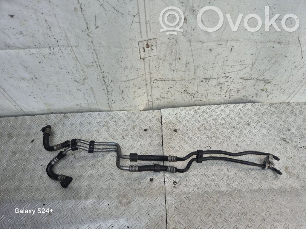 BMW 7 F01 F02 F03 F04 Pārnesumkārbas eļļas dzesētāja caurulīte (-es) / šļūtene (-es) 