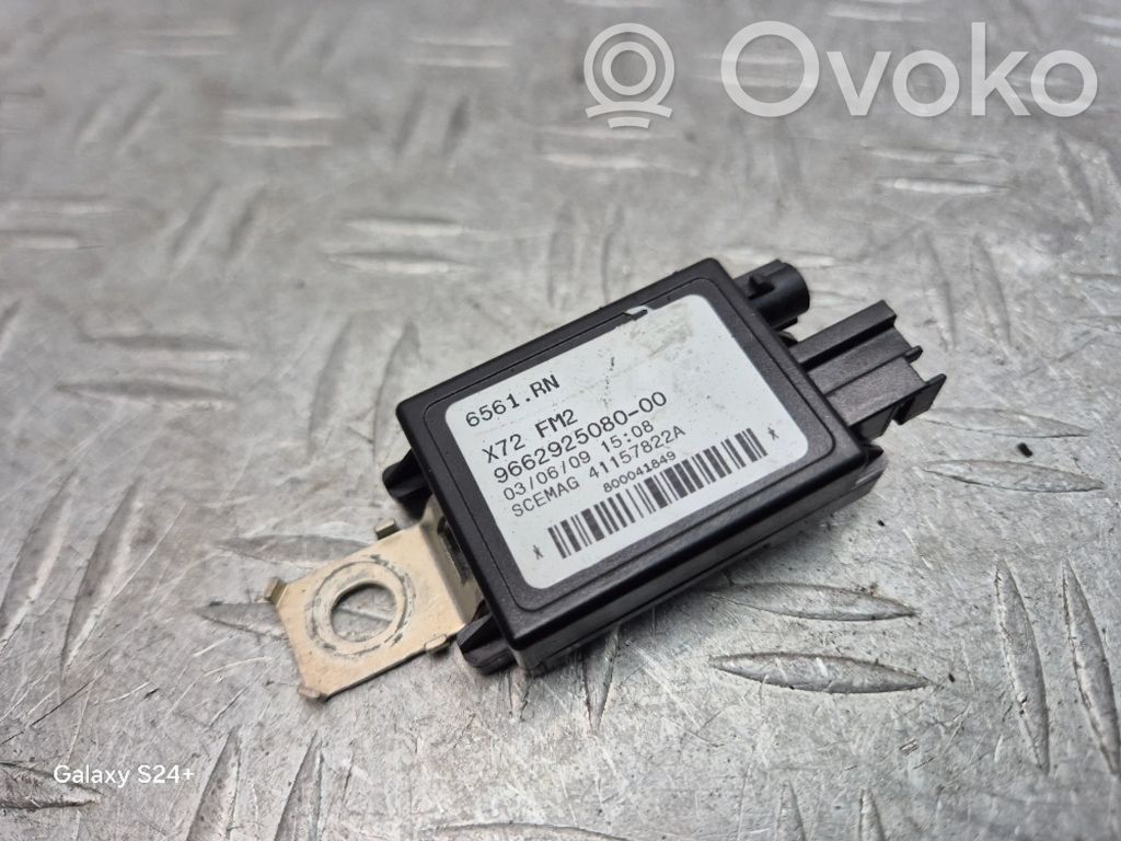 Citroen C5 Antenos stiprintuvas 