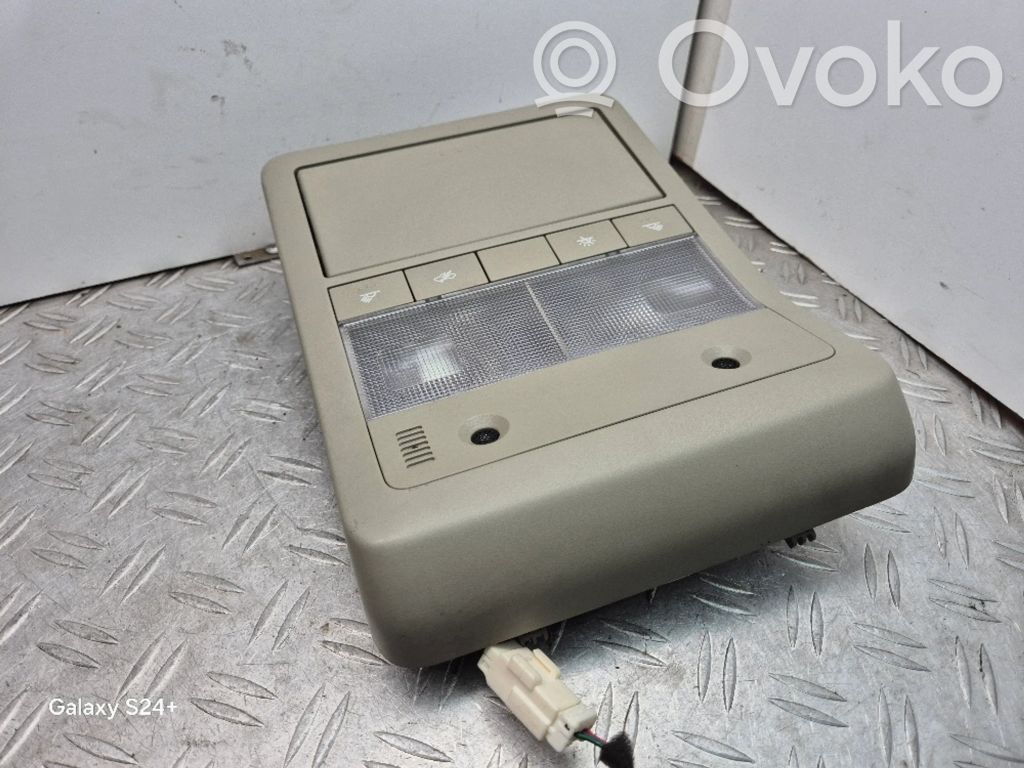 Chevrolet Captiva Front seat light 