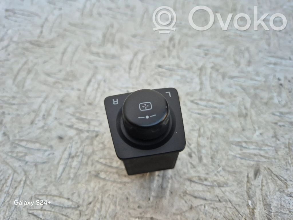 Opel Antara Wing mirror switch 