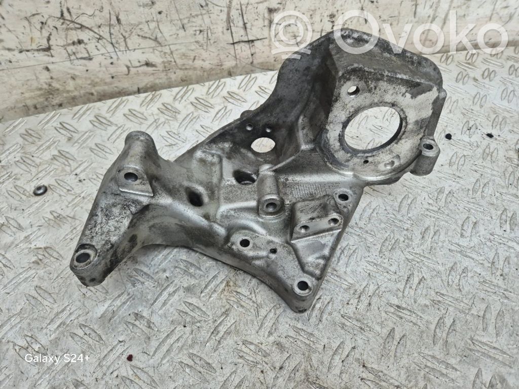 Volvo V60 Fuel pump bracket 