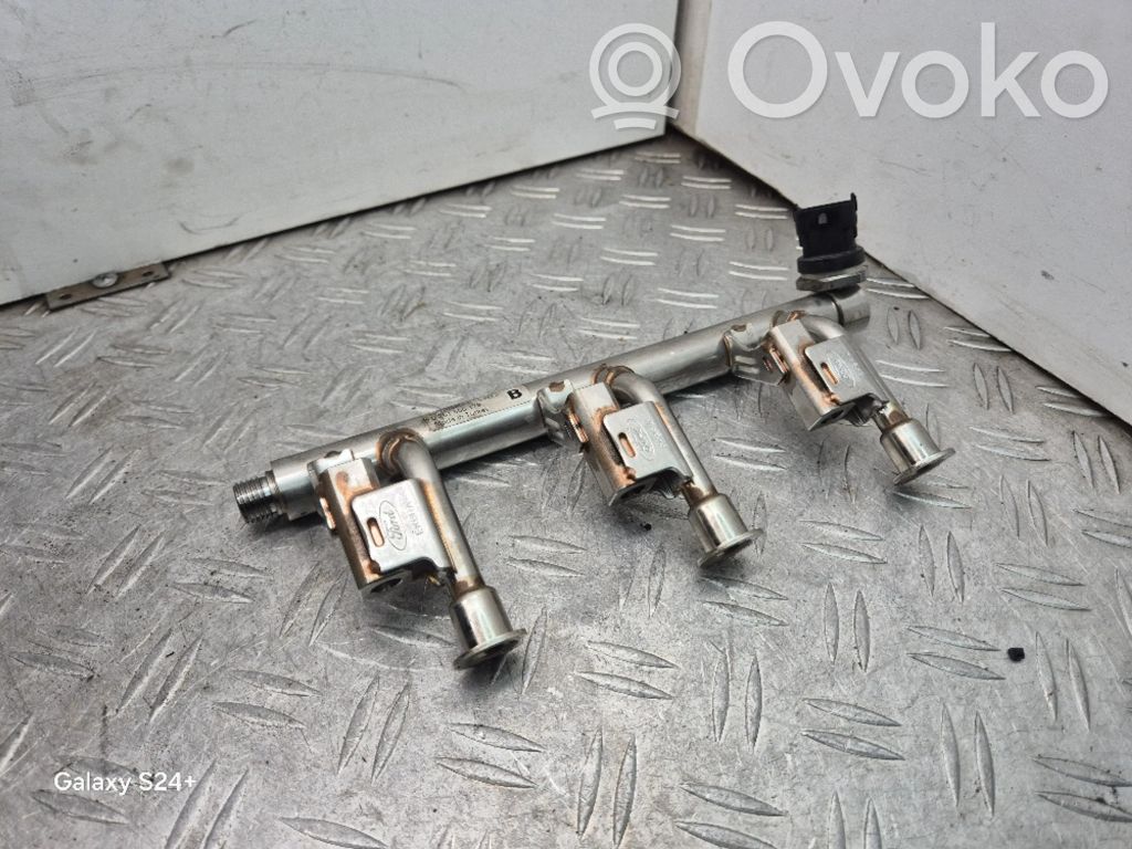 Ford Focus Fuel main line pipe 