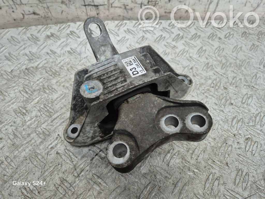 Opel Astra J Engine mount bracket 
