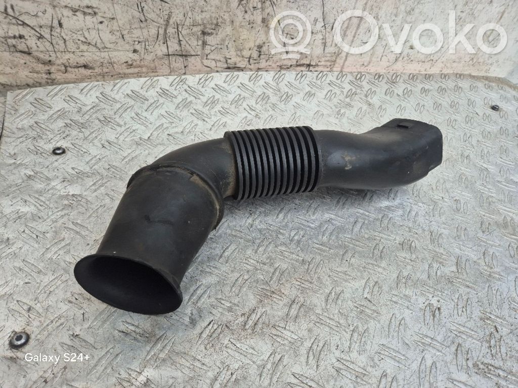 BMW 7 E65 E66 Air intake duct part 