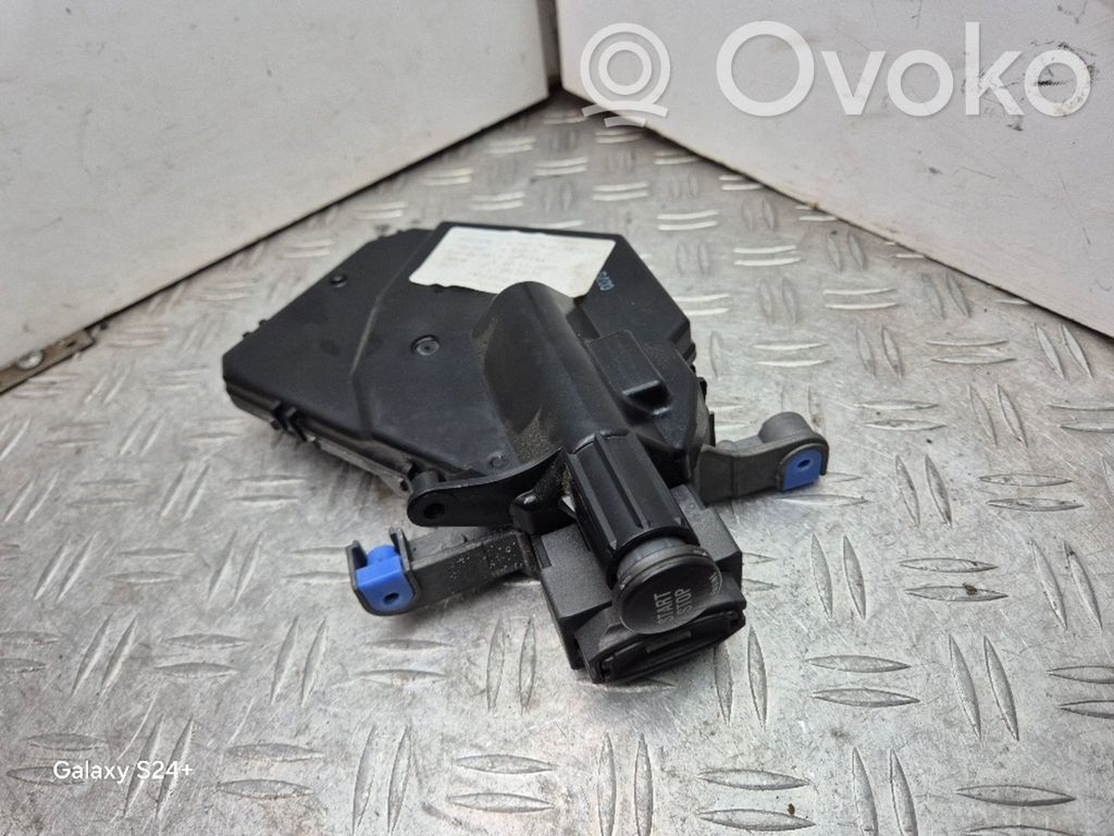 BMW 7 E65 E66 Užvedimo spynelė 