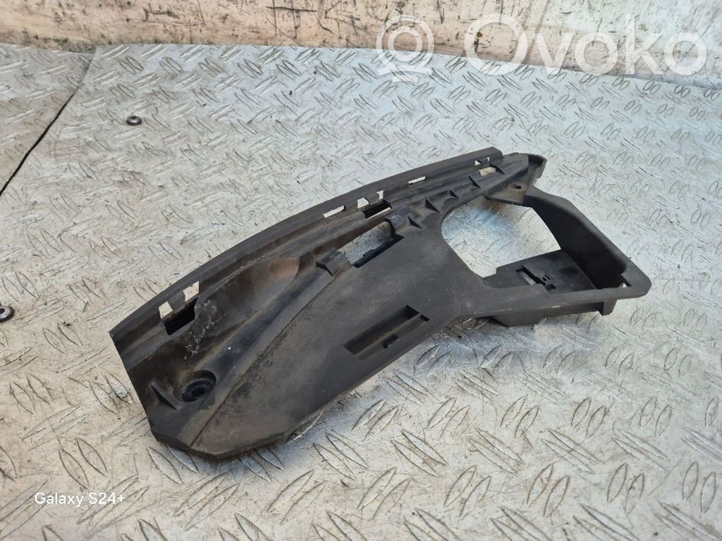 Volvo XC60 Headlight/headlamp mounting bracket 