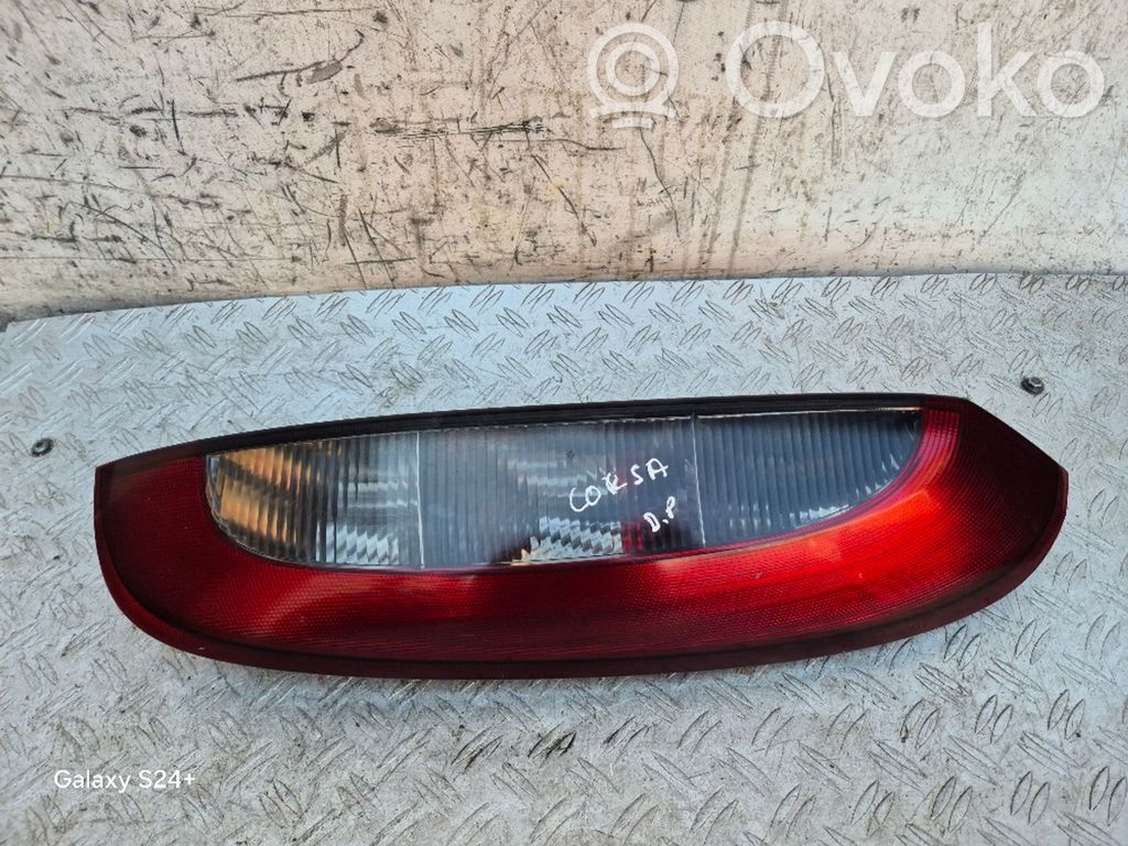 Opel Corsa C Задний фонарь в кузове 