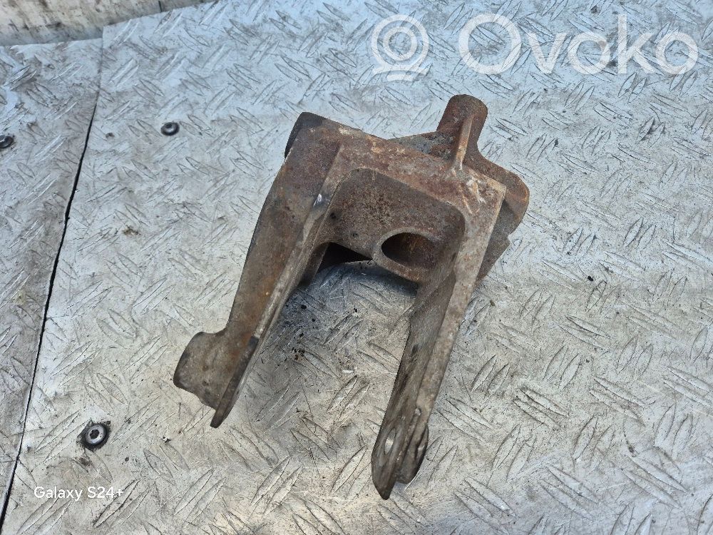 Opel Antara Engine mounting bracket 