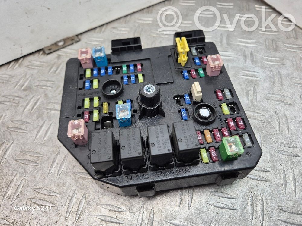 Opel Antara Fuse module 