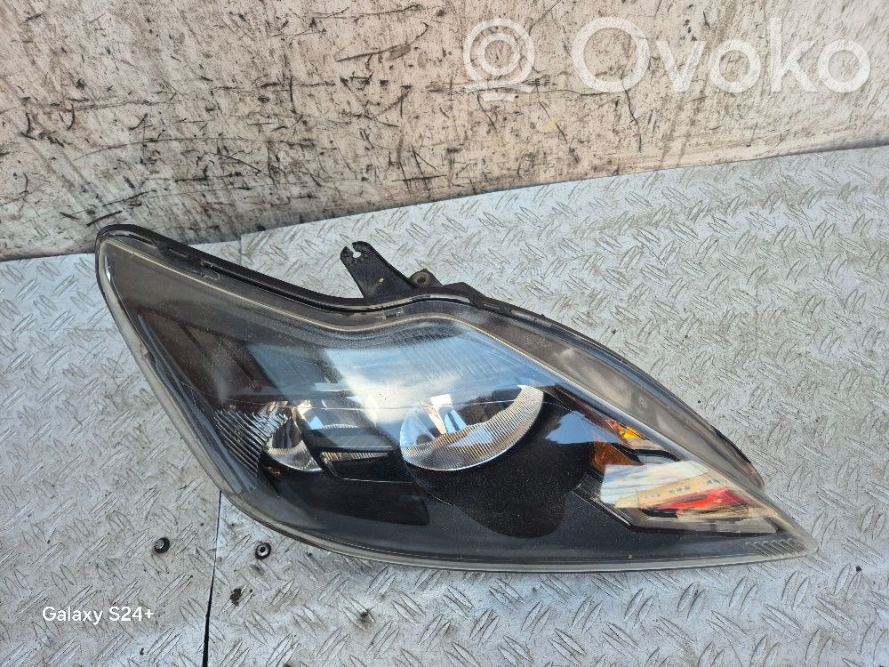 Ford Focus Headlight/headlamp 