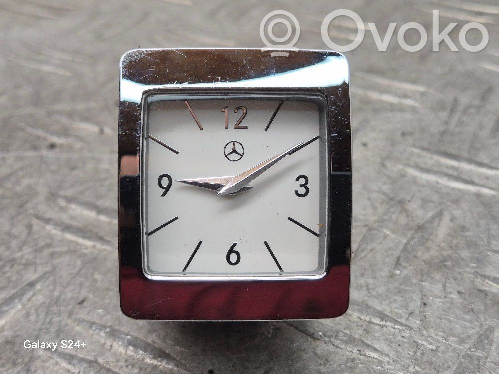 Mercedes-Benz E W212 Reloj 