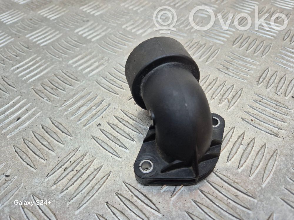 Peugeot 308 Engine coolant pipe/hose 