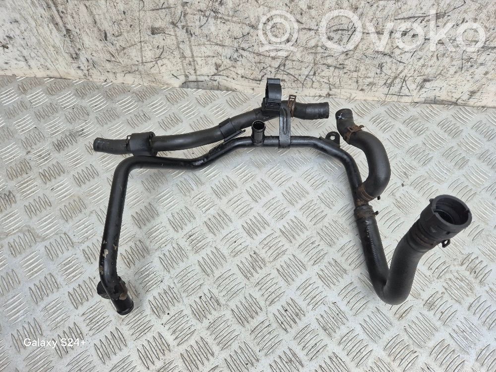 Volkswagen Golf VII Engine coolant pipe/hose 