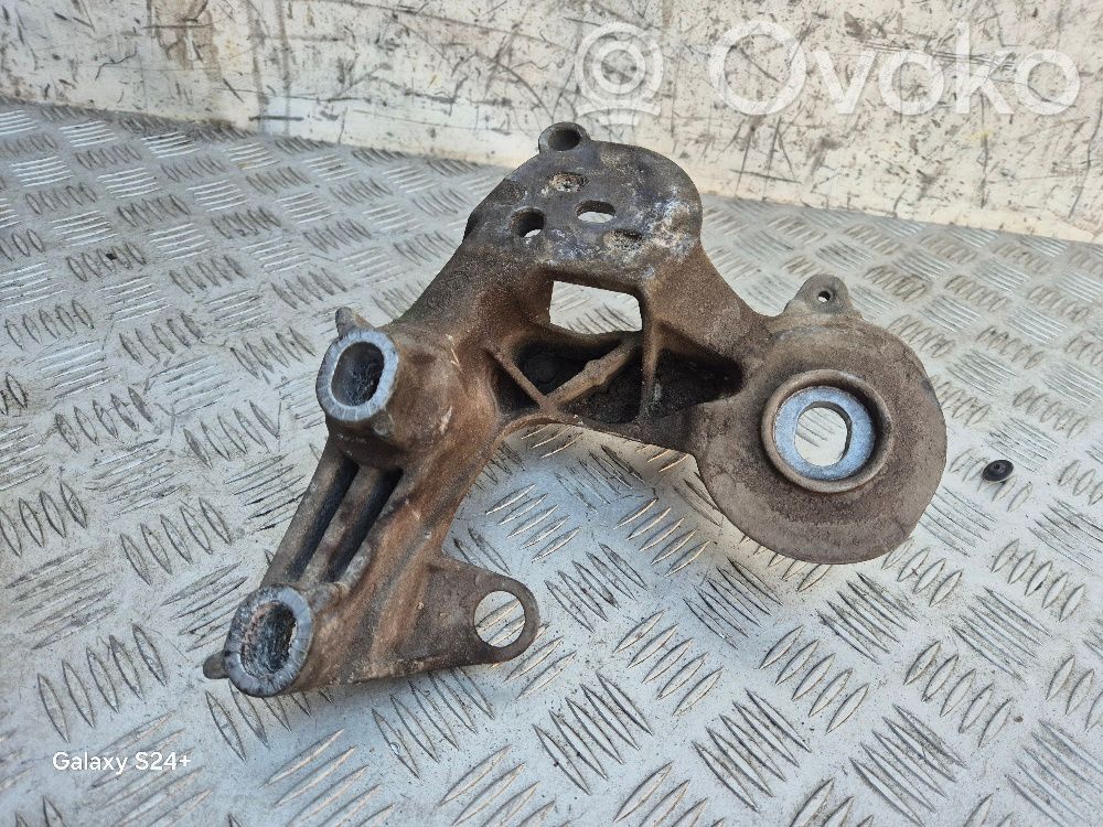 Audi A6 S6 C6 4F Engine mounting bracket 