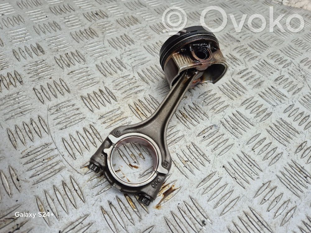 Volkswagen Polo VI Pistón con biela 