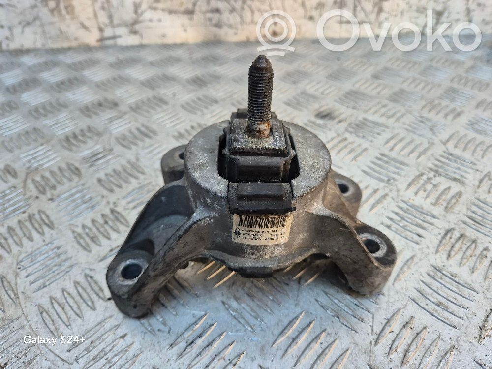 Mini One - Cooper Coupe R56 Engine mount bracket 