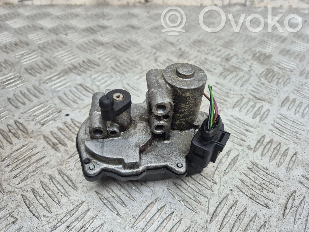 Throttle valve   06F133482B