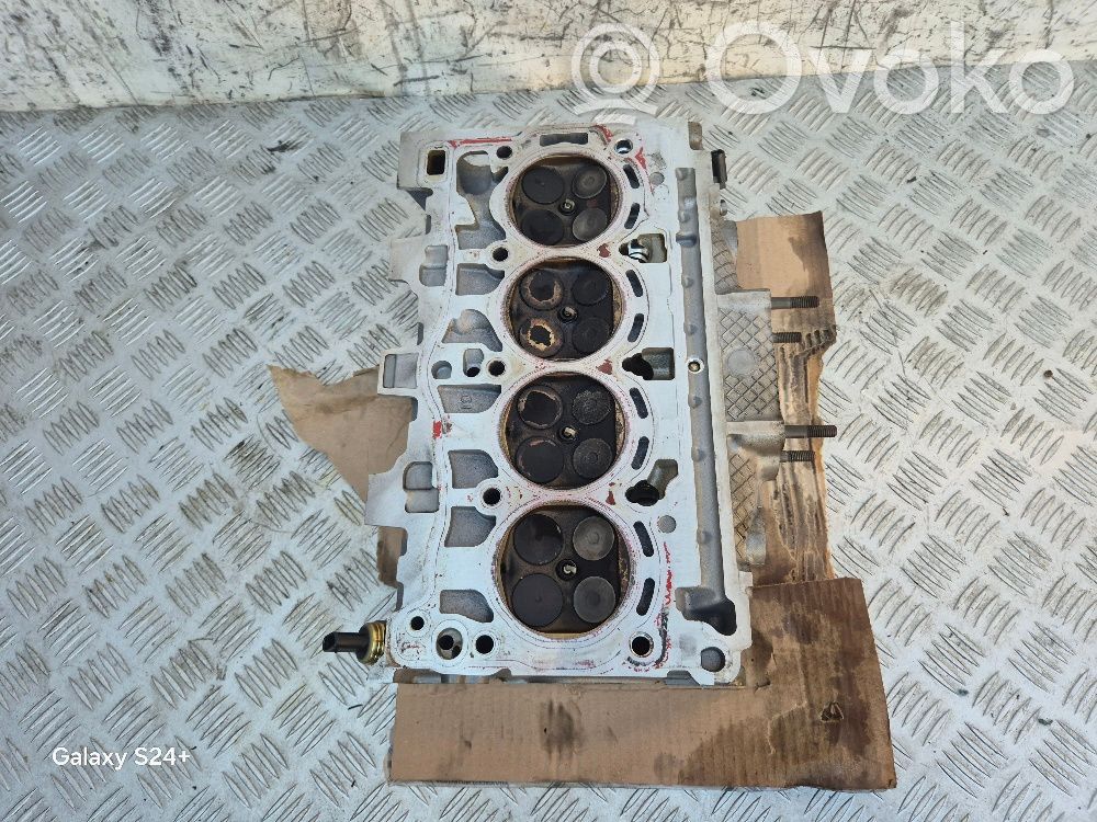 Volkswagen PASSAT B8 Engine head 