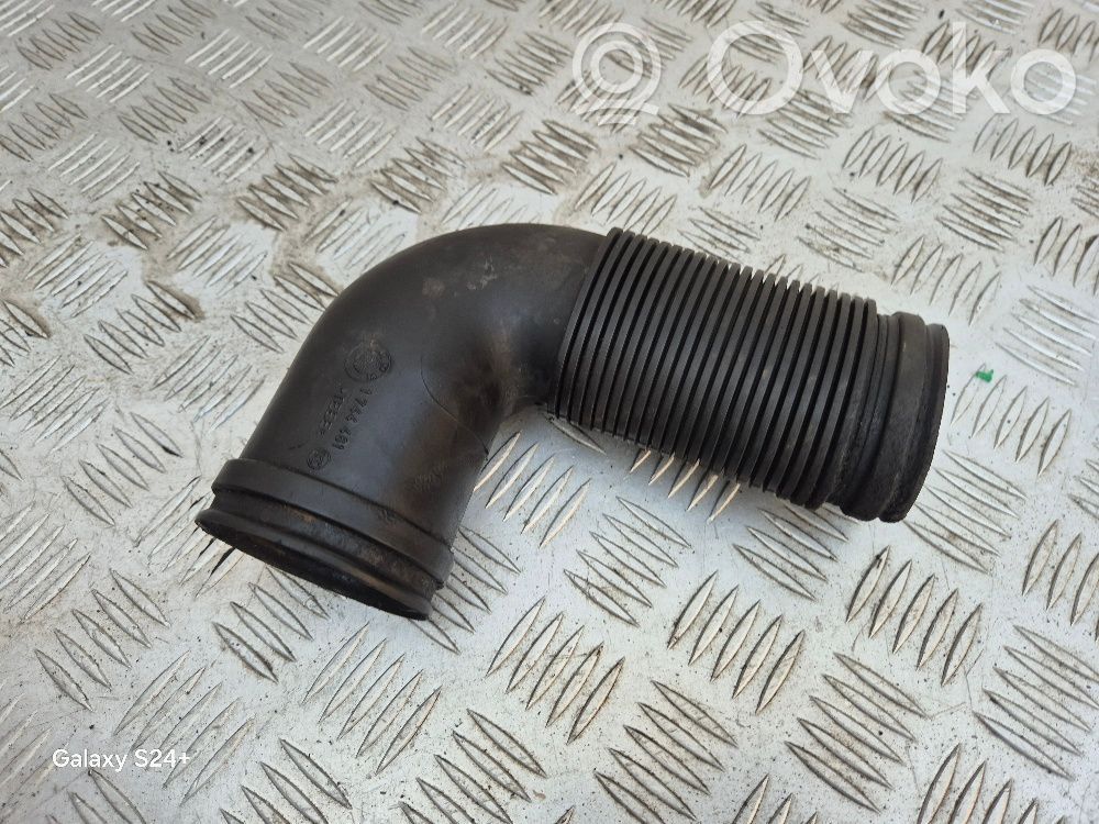 BMW 7 E38 Air intake duct part 