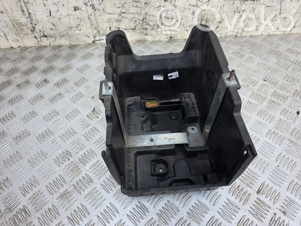 Ford B-MAX Battery box tray 