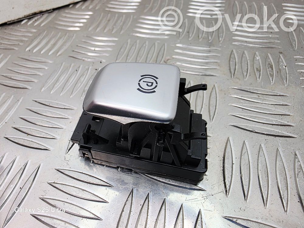 Mercedes-Benz E W213 Przycisk / Włącznik hamulca ręcznego 