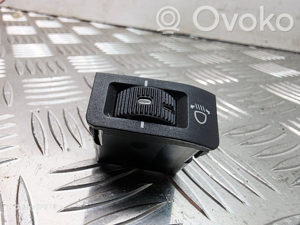 BMW 7 E38 Headlight level height control switch 