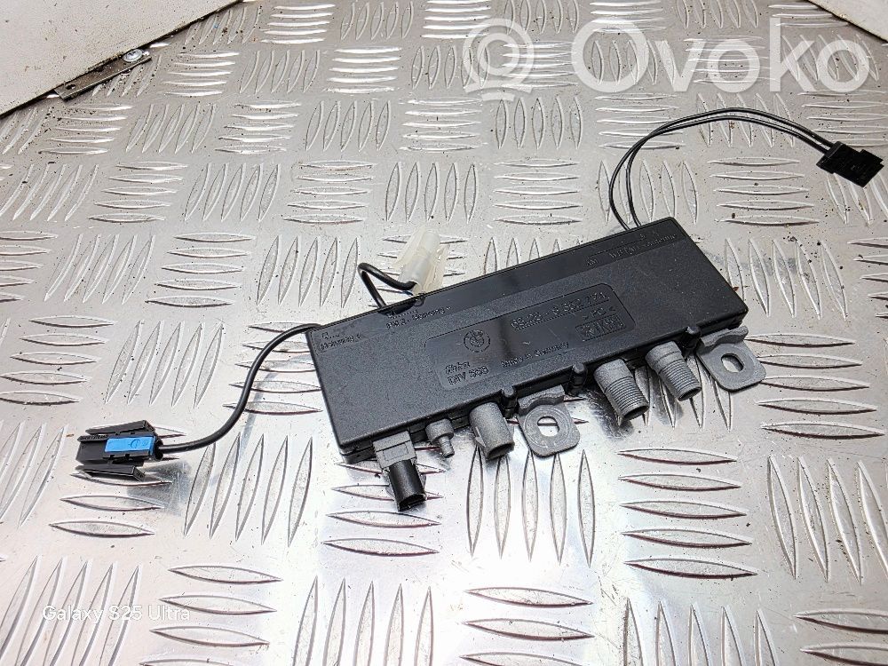 BMW 7 E38 Aerial antenna amplifier 