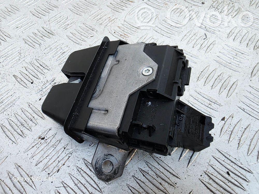 Ford Kuga I Tailgate window lock/catch/latch 