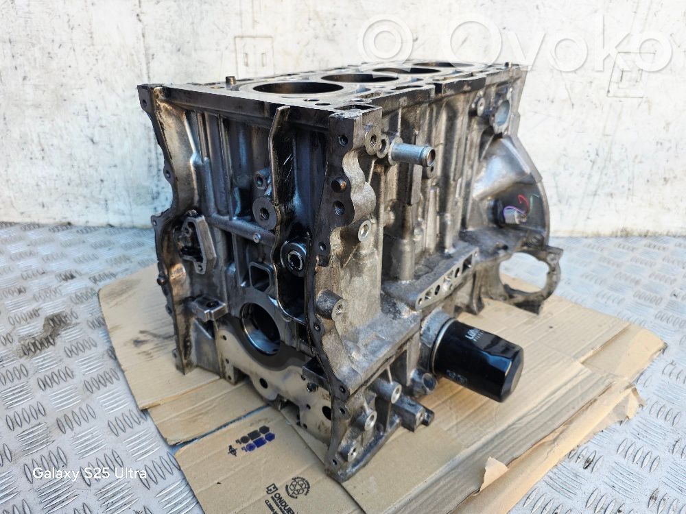 Engine block   4N13,1050A528