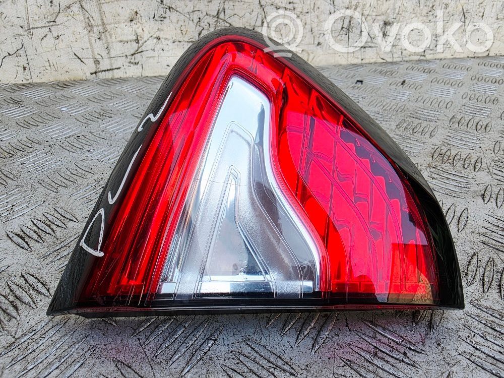 Renault Captur Tailgate rear/tail lights 