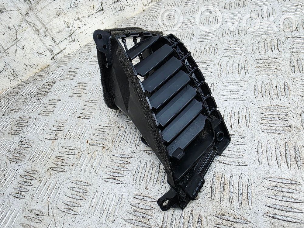 Mitsubishi L200 Grilă ventilație centrală 