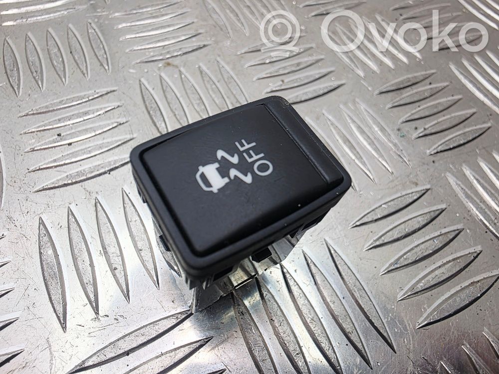 Nissan Qashqai Traction control (ASR) switch 