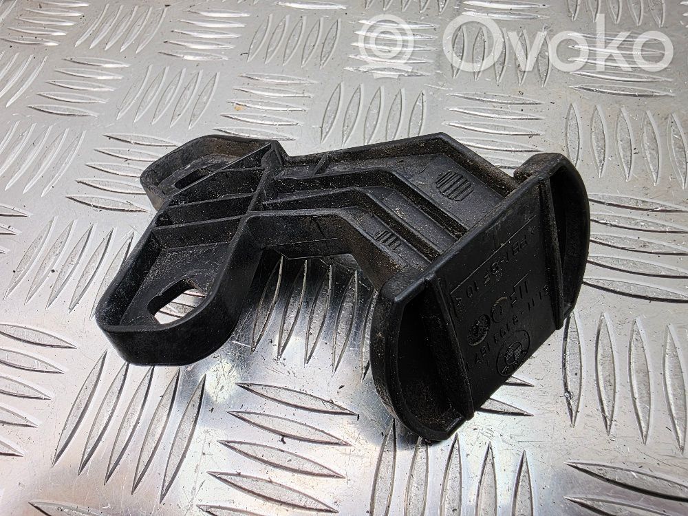 BMW 7 E38 Soporte del parachoques delantero 