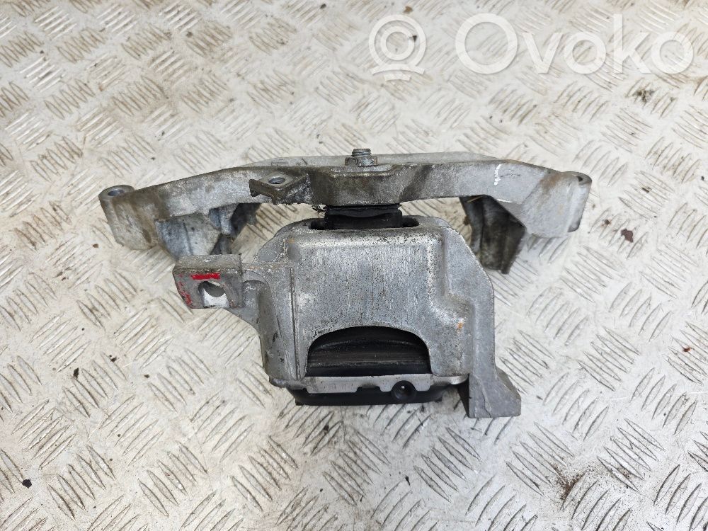 Mini One - Cooper Coupe R56 Engine mount bracket 