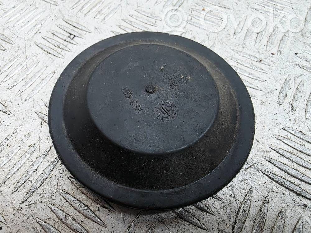 Volkswagen Golf VI Osłona żarówki lampy przedniej 