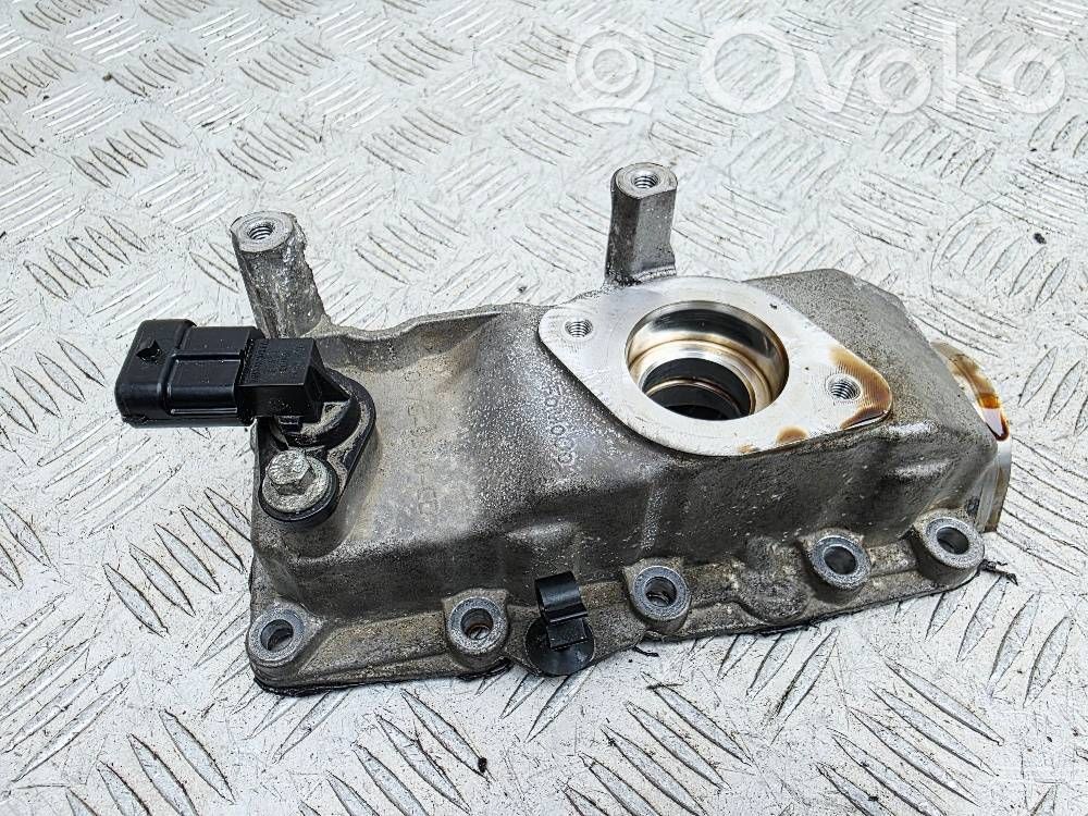 Ford Mondeo MK V Fuel pump bracket 